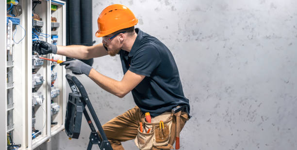 Best Local Electrician Companies  in Senatobia, MS